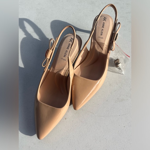 Anne Klein Rode Sling Back Pumps Patent Leather Nude - Picture 2 of 4